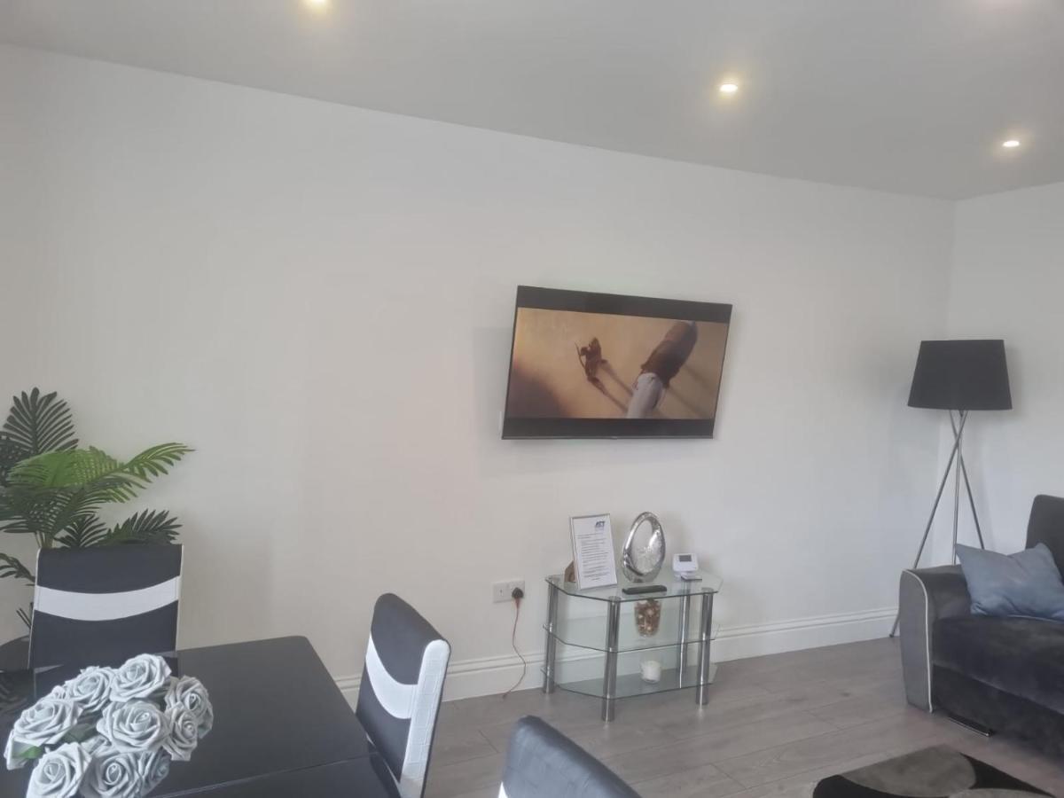 Attractive 2 Bed Apartments Free Wi-Fi And Parking Croydon Exterior foto